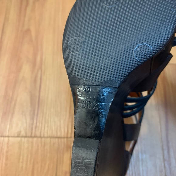 Givenchy Corinne Huarache Leather Sandal Wedges - Picture 11 of 16